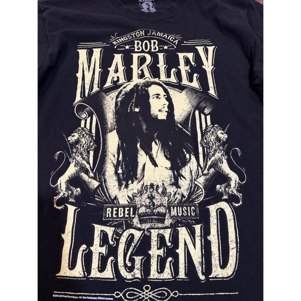 Bob Marley Jamaica Collection Size Medium Men's Tee Black With‎ Yellow graphic